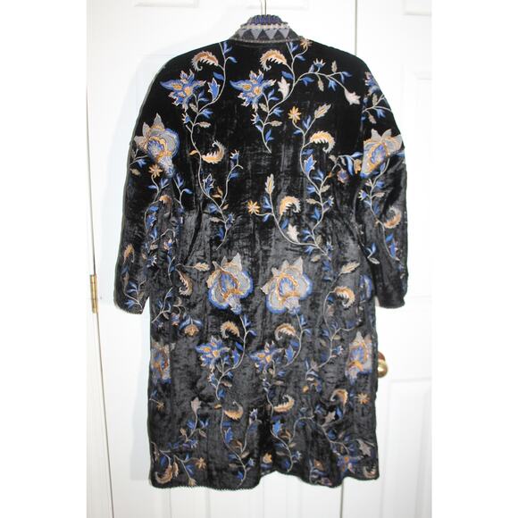 Bl^nk London Roxanne Black Velvet Embroidered Open Front Coat sz M - Picture 4 of 4